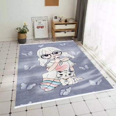 فرش اتاق کودک طرح دختر عینکی طوسی (غیربرجسته)
