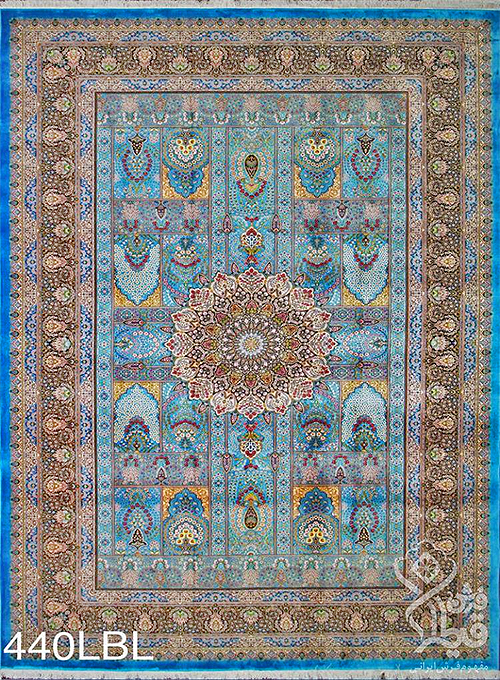 فرش قیطران 1200 شانه کلکسیون ابریشمی طرح قابی زمینه آبی روشن (برجسته)
