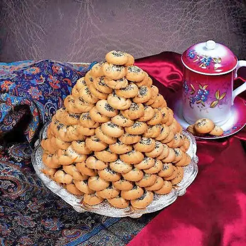  شیرینی حاج خلیفه یزد نان برنجی پلاستیکی 
