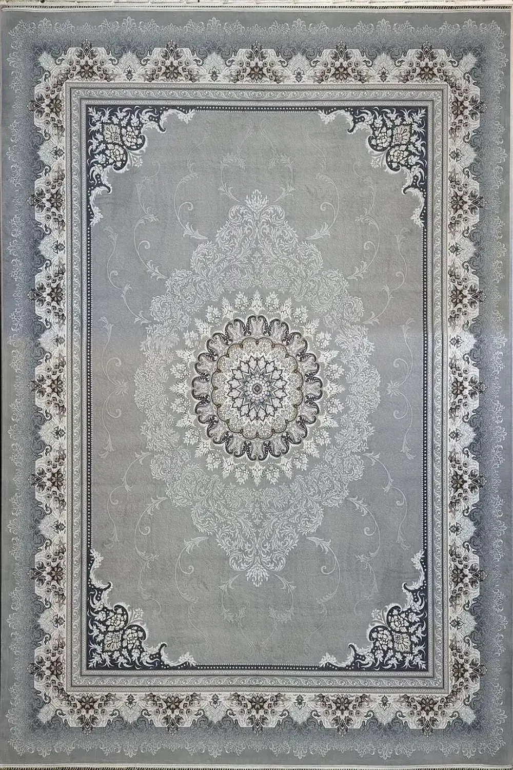 فرش کاشان 700 شانه طرح دلاریس زمینه فیلی (غیربرجسته)