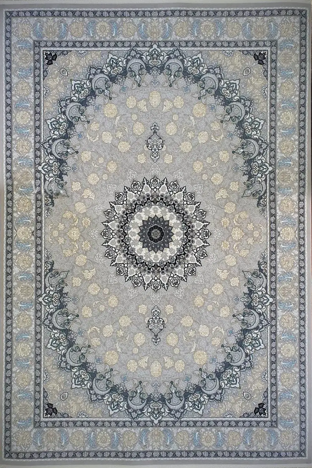 فرش کاشان 700 شانه طرح نایین زمینه نقره ای (غیربرجسته)