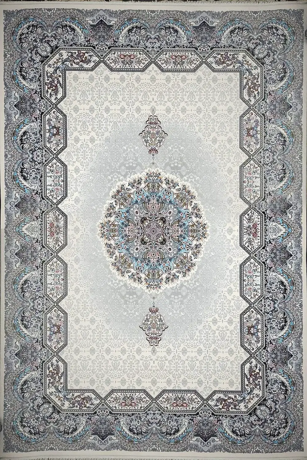 فرش کاشان 700 شانه طرح هالیدی زمینه کرم (غیربرجسته)