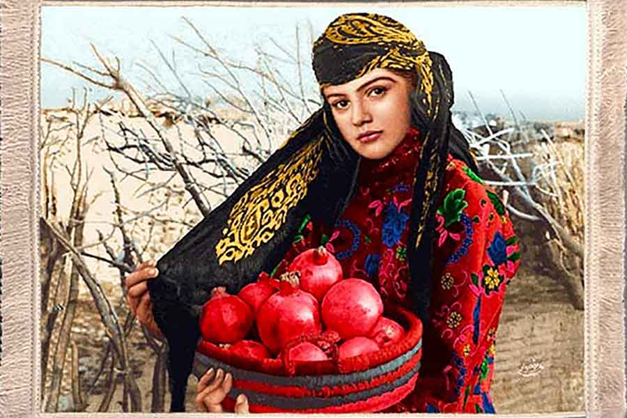 تابلوفرش ماشینی 1200 شانه طرح دختر روستایی (3 سایز)