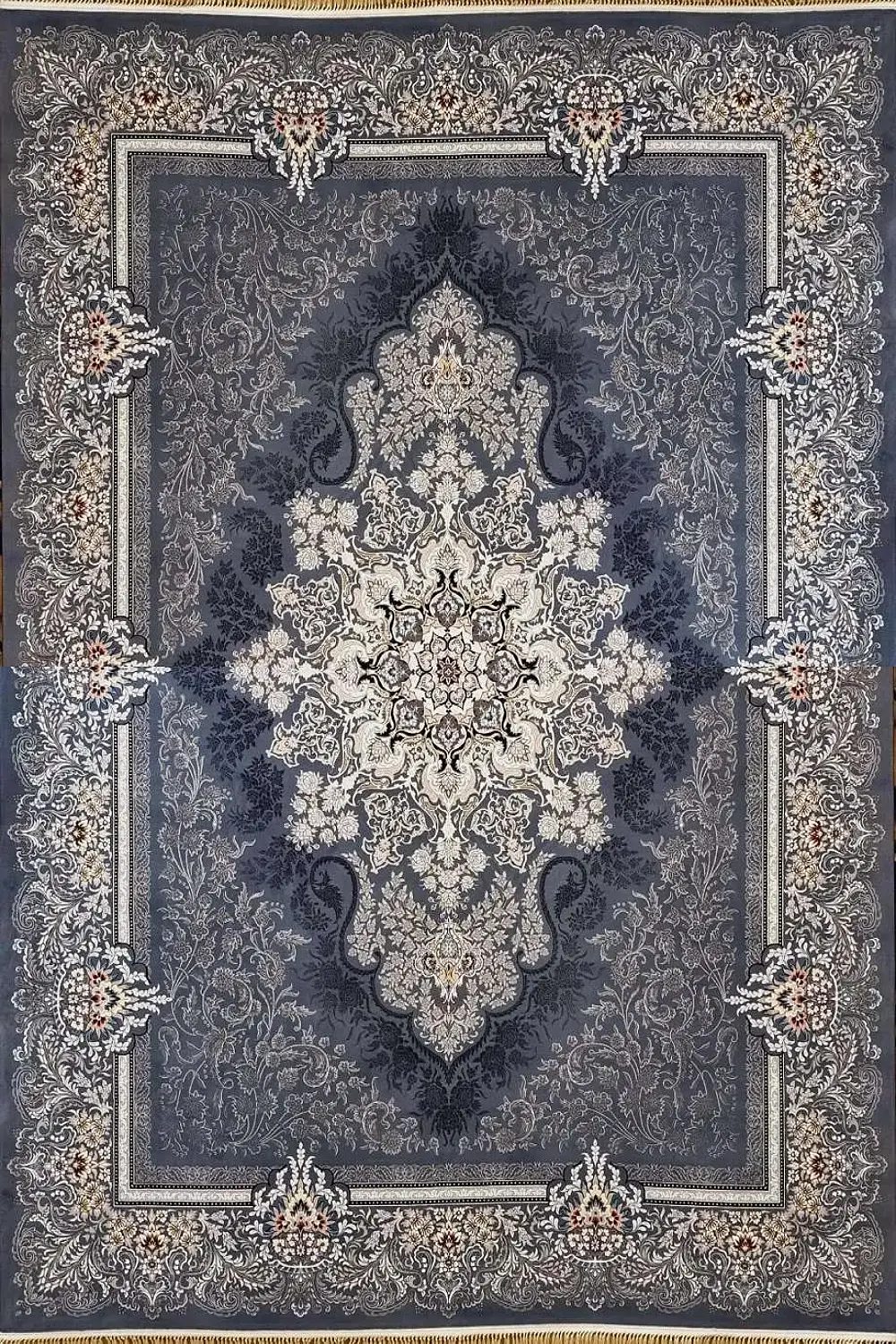 فرش کاشان 700 شانه طرح دنیز زمینه دودی (غیربرجسته)